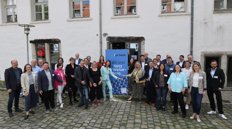 Gruppenfoto der Teilnehmer des Netzwerktreffens des Weiterbildungsverbund SüdOstNiedersachsen: